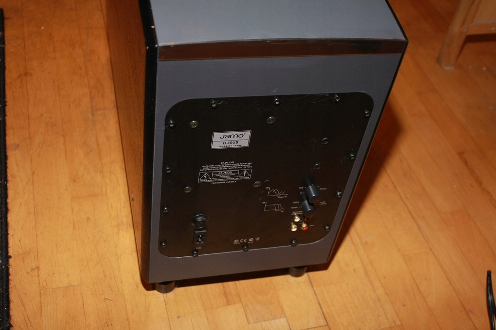 jamo d4 sub