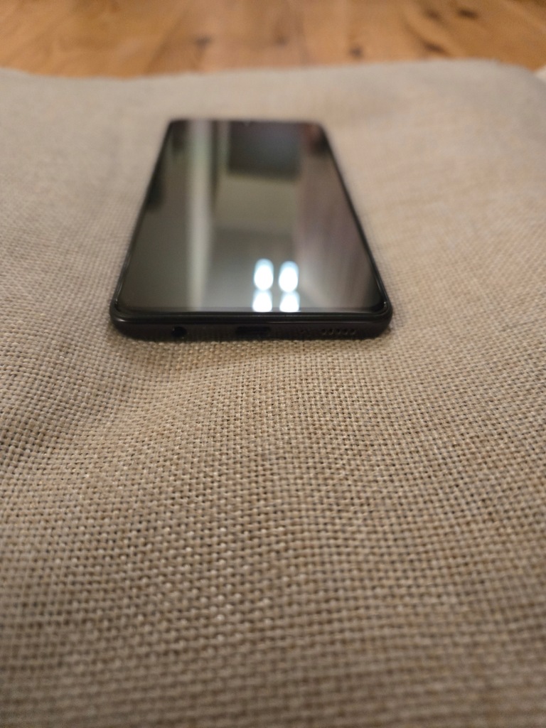 SMARTFON SAMSUNG GALAXY A41 4 / 64 GB 4G (LTE) CZARNY + ETUI PLECKI