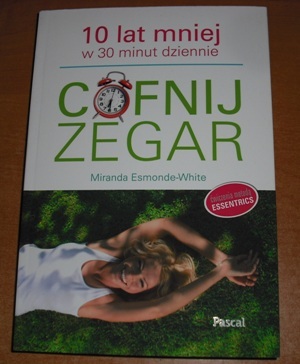 COFNIJ ZEGAR – MIRANDA ESMONDE – WHITE