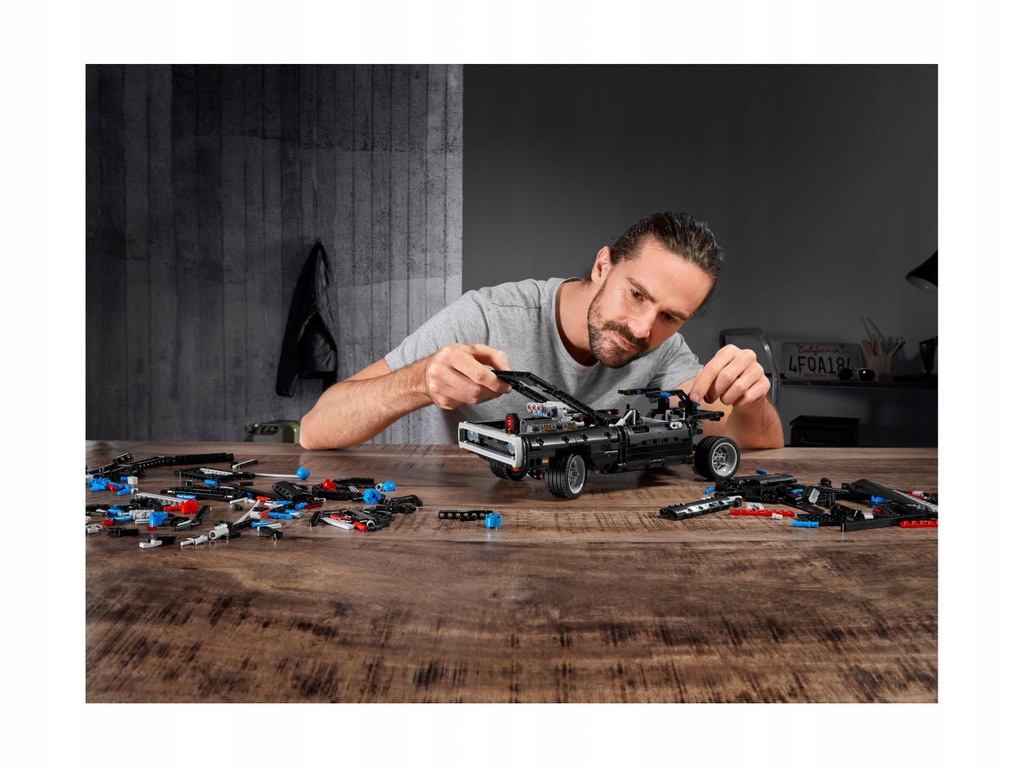 Купить LEGO TECHNIC 42111 Dodge Charger Дома: отзывы, фото, характеристики в интерне-магазине Aredi.ru