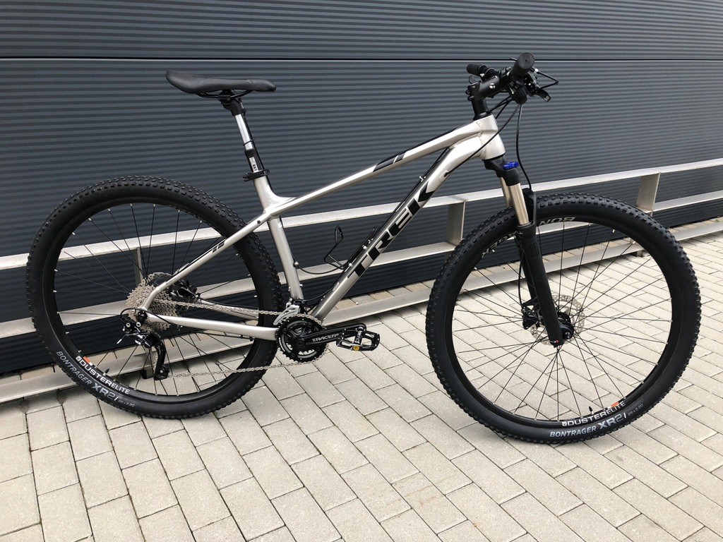 trek x caliber 8 vs scott scale 980