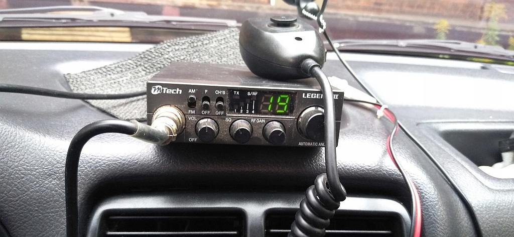 CB Radio Legend 2 z anteną.