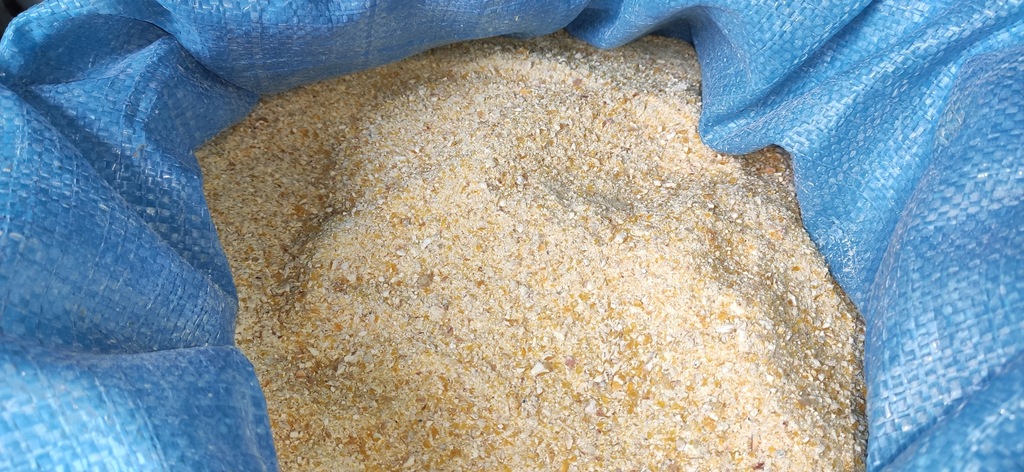 Kukurydza mielona 25 kg śruta kukurydziana dla ptaków gryzoni drobiu
