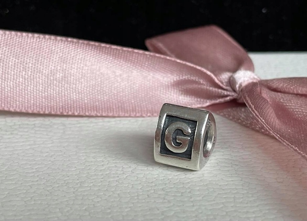 Pandora Oryginalny Charms Literka G 790323G