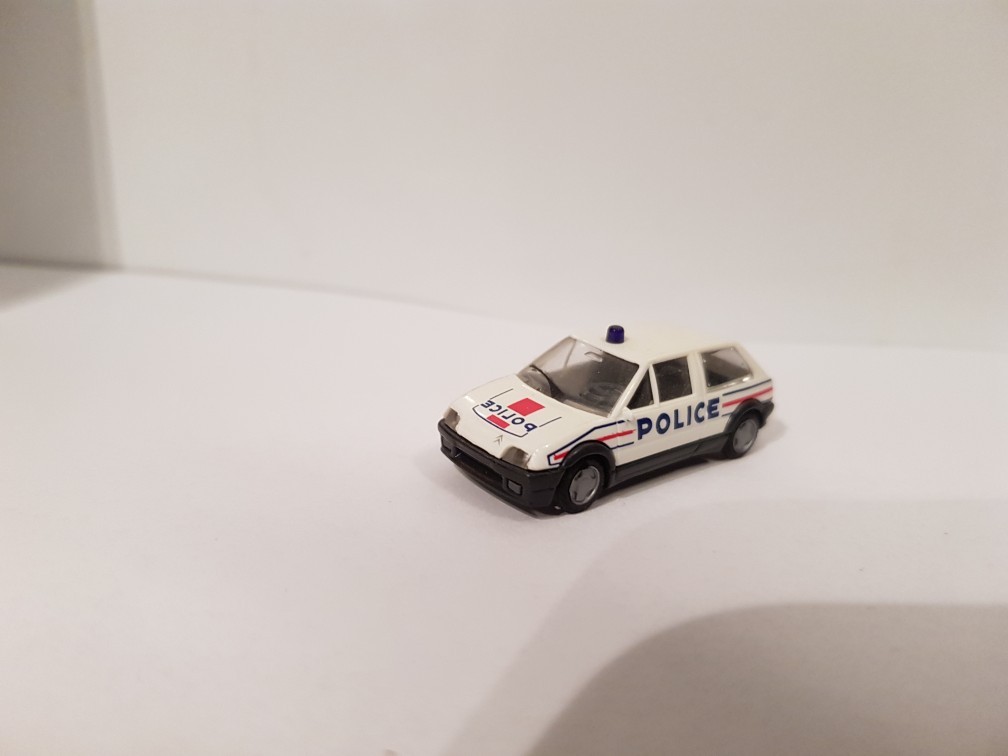 CITROEN AX POLICJA BUSCH 1:87