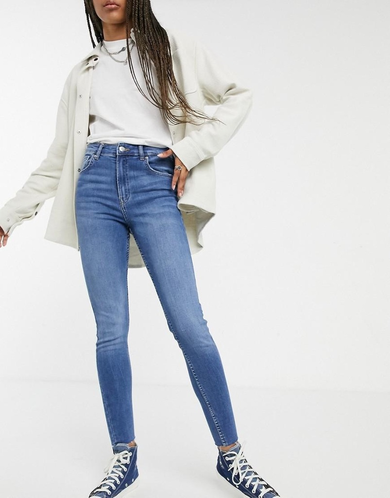 21A107 BERSHKA__NX8 SPODNIE JEANSOWE RURKI__M