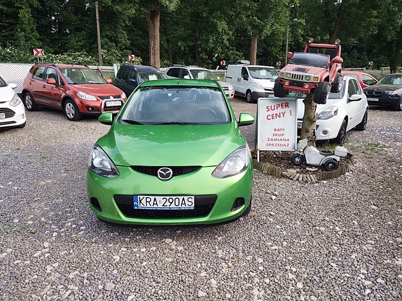 MAZDA 2