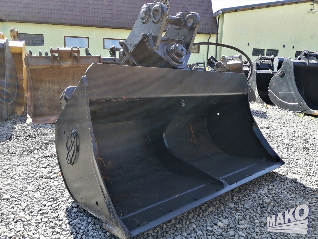 Łyżka skarpowa hydrauliczna Skarpówka 154cm fi 60