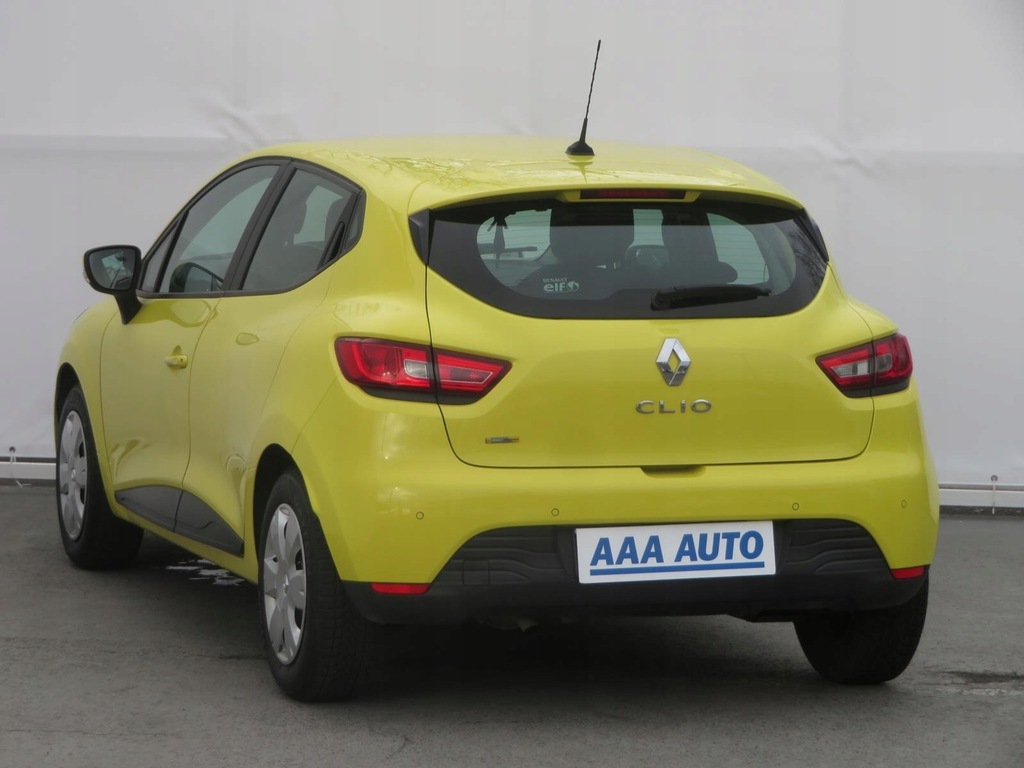 Купить Renault Clio 1.2 16V, Автосалон Польша, НДС 23%: отзывы, фото, характеристики в интерне-магазине Aredi.ru