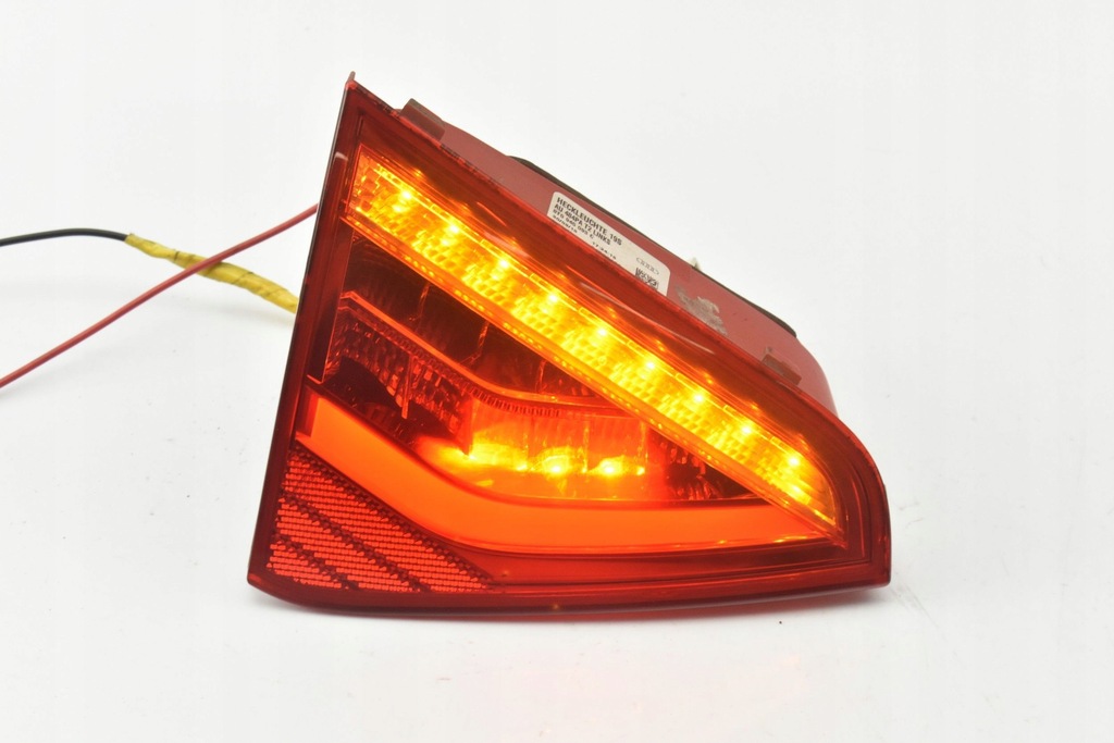 LAMPA LEWY TYŁ W KLAPĘ 8T0945093C AUDI A5 8T LIFT