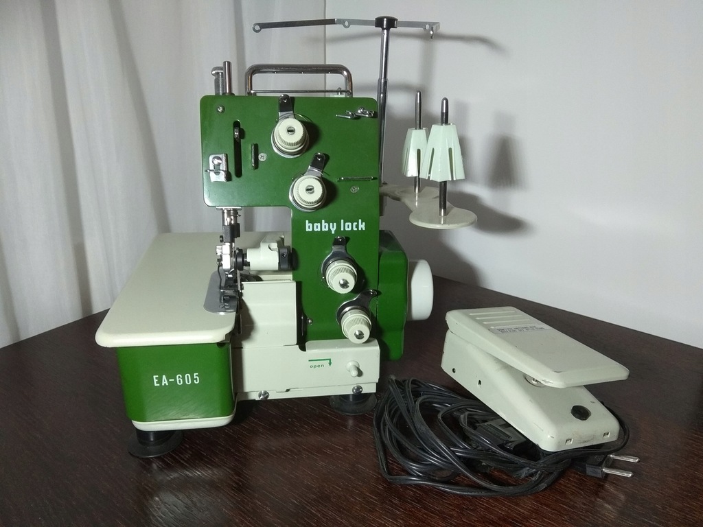 Overlock JUKI Baby Lock EA-605 Vintage