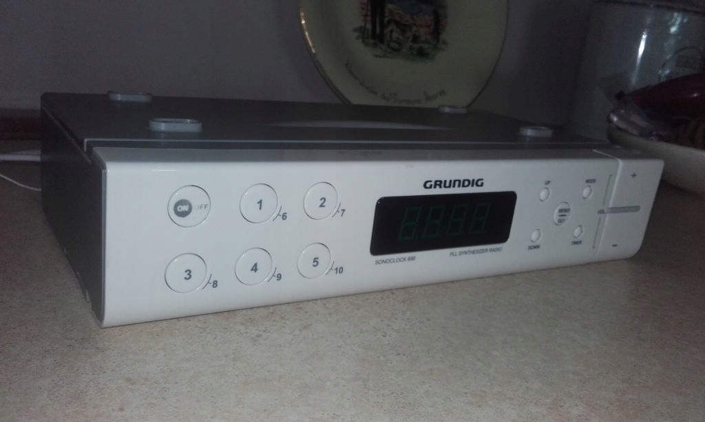 Radio kuchenne podwieszane GRUNDIG SONOCLOCK 690 7931916299