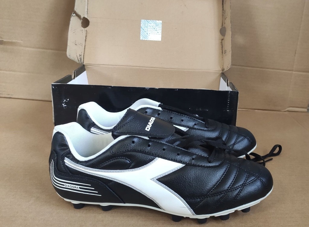 Buty piłkarskie Diadora 45,5 - 157310 06 C0641