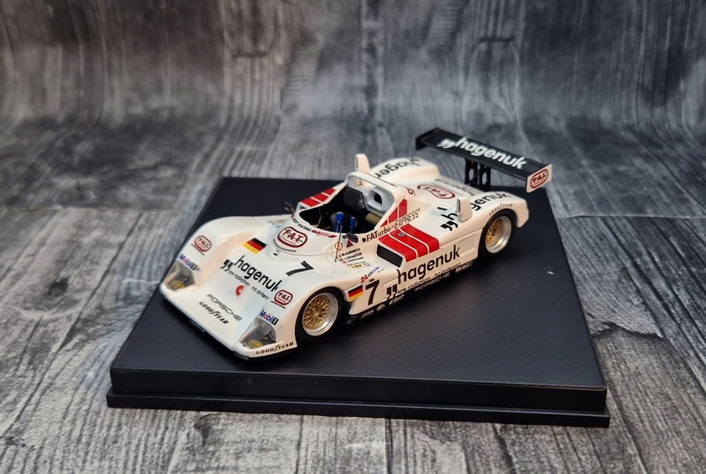 TROFEU 1997 TWR Porsche WSC-95 Le Mans Winner "Hagenuk" skala 1:43