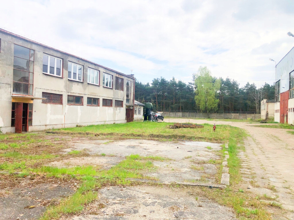 Magazyny i hale, Głowno, 329 m²