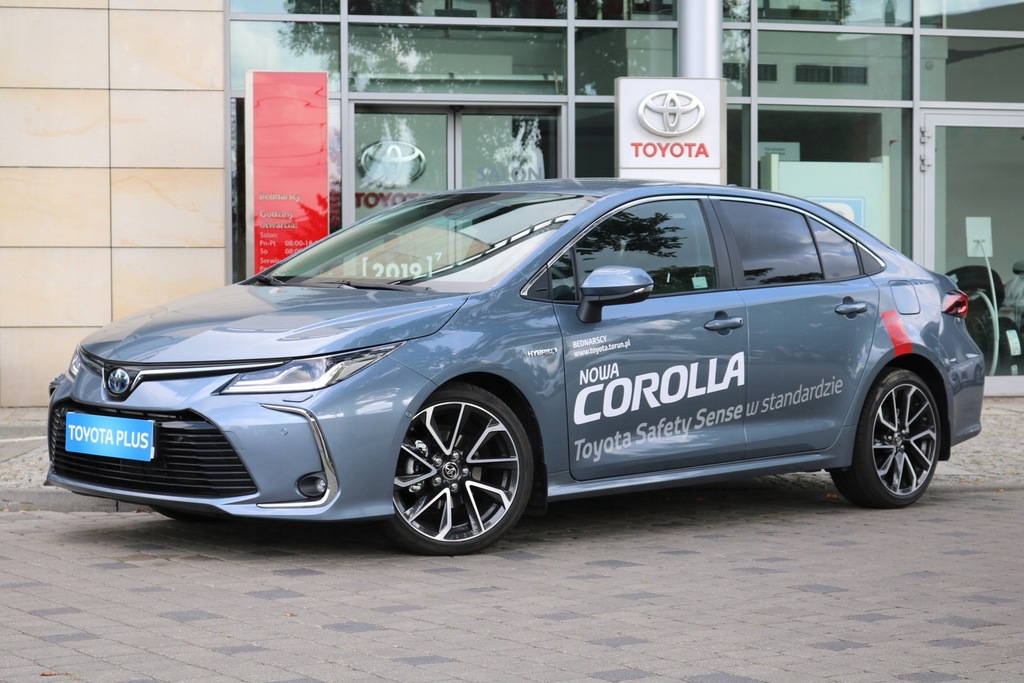 NOWOŚĆ Toyota Corolla 1.8 Hybrid Executive + VIP