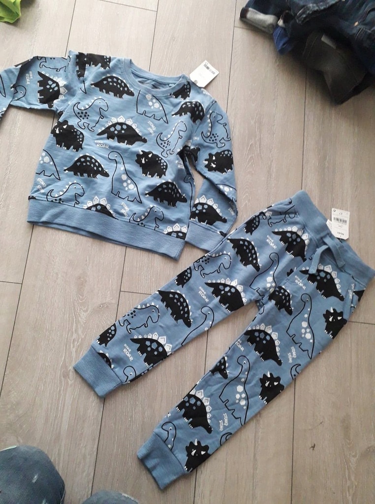 Dres Next dino dinozaury joggersy bluza nowy 110