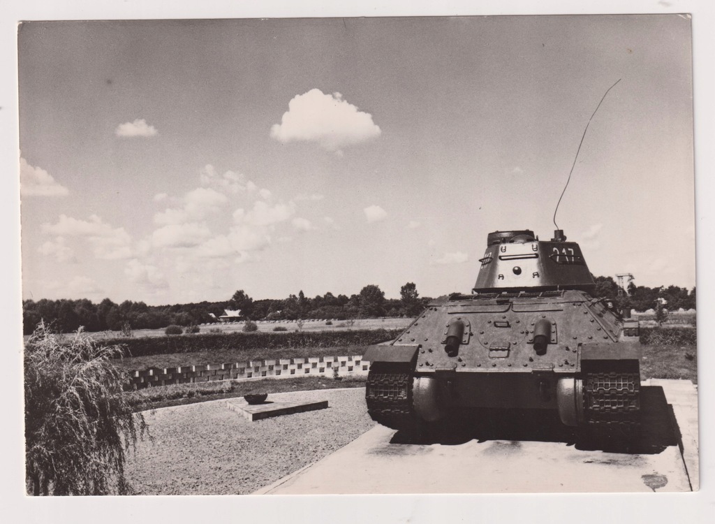 Studzianki Pancerne 1971r pomnik Czołg Weteran T34 Nakład 2000 sztu 157c