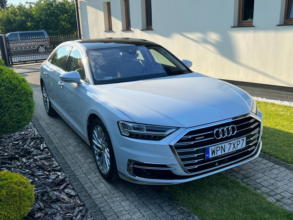 AUDI A8L Biała
