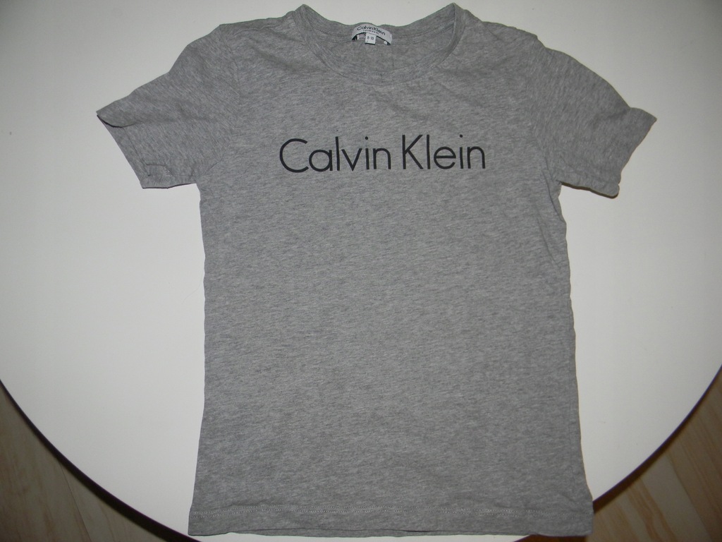 Calvin Klein t-shirt 8-10
