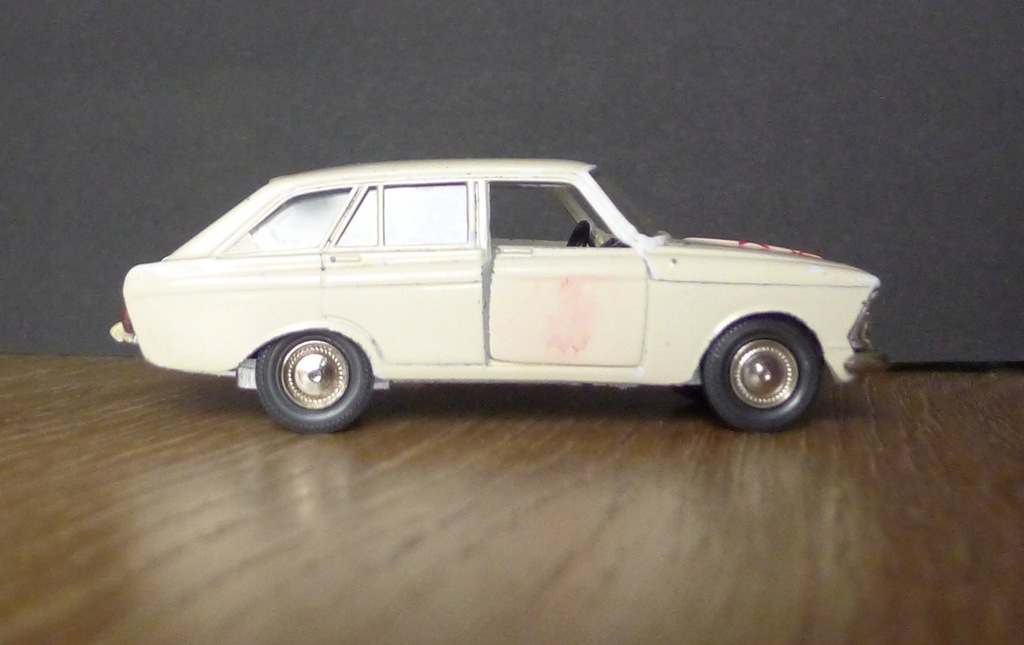 HIT ! MOSKWICZ IZH KOMBI 1500. ZSRR. 1/43