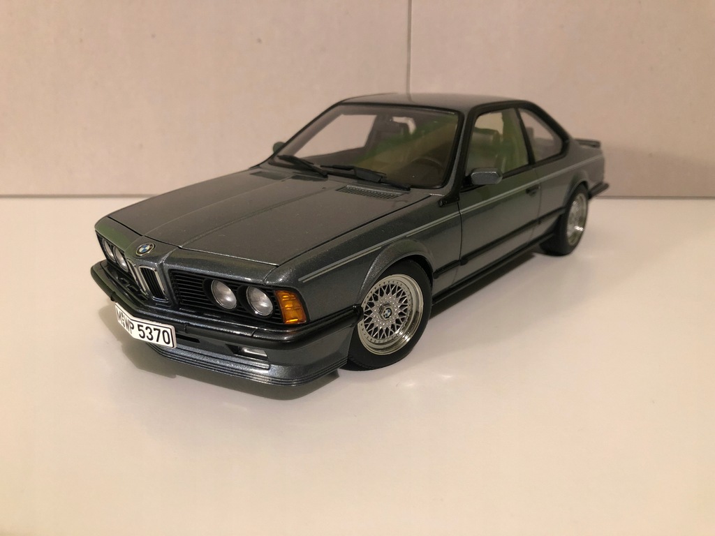 Autoart BMW M635 CSI Shadow-Line 1:18 Scale Model Car - New