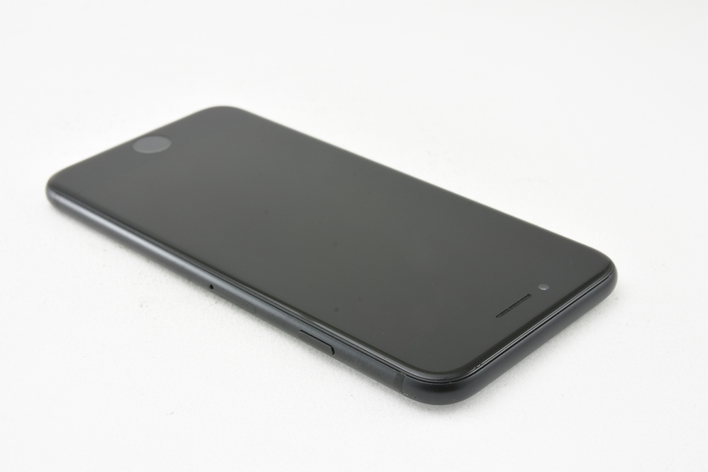 Купить Apple iPhone 7, 32 ГБ, 4G LTE, черный + бесплатно |AB|: отзывы, фото, характеристики в интерне-магазине Aredi.ru