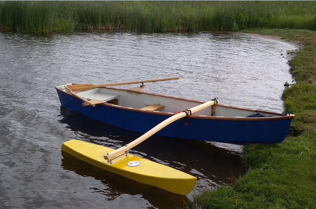 Canoe outrigger, kanu z pływakiem na wiosła silnik