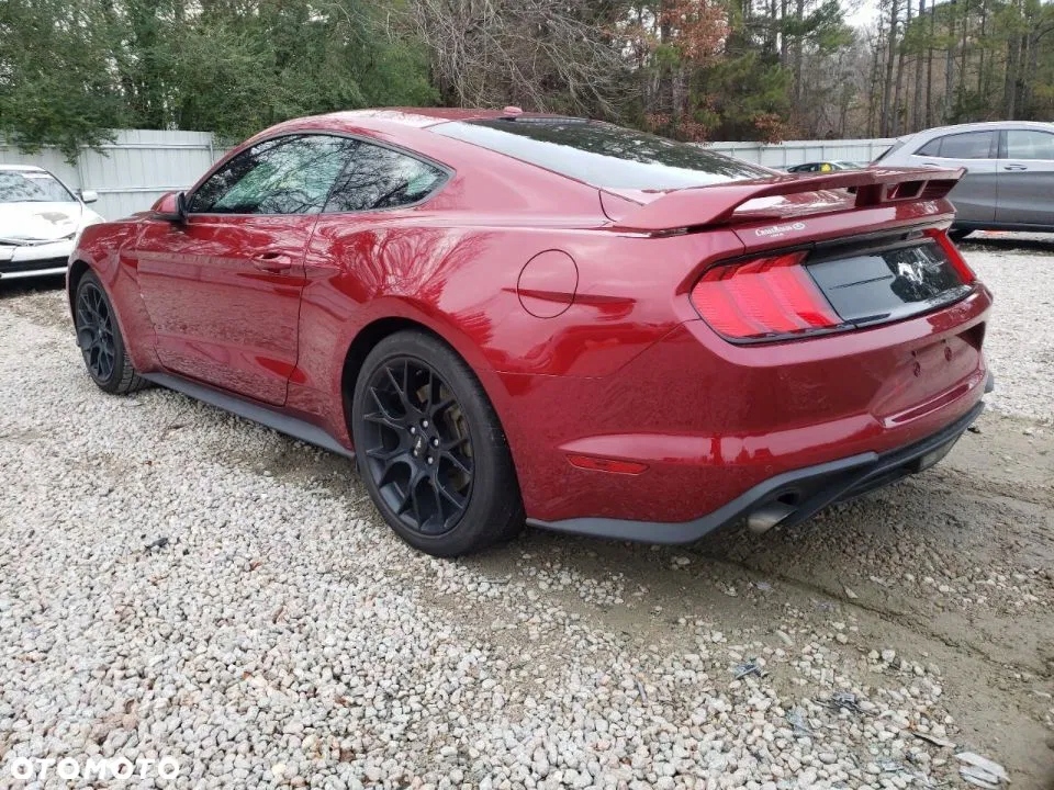 Ford Mustang 317KM