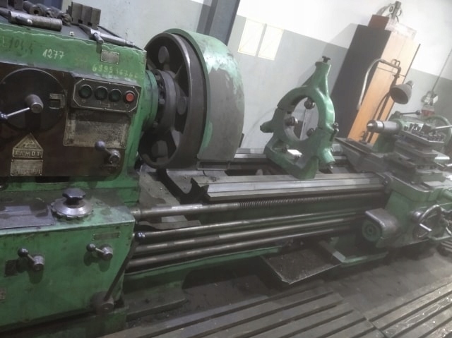 TOKARKA DO METALU PORĘBA TR 70 B x 2000