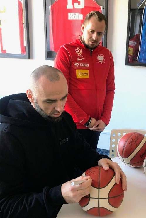 Marcin Gortat - NBA - piłka z autografem (clu)