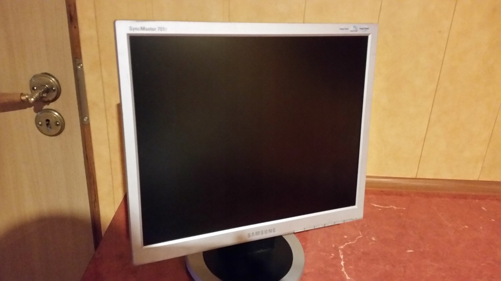 Super monitor Samsung 17