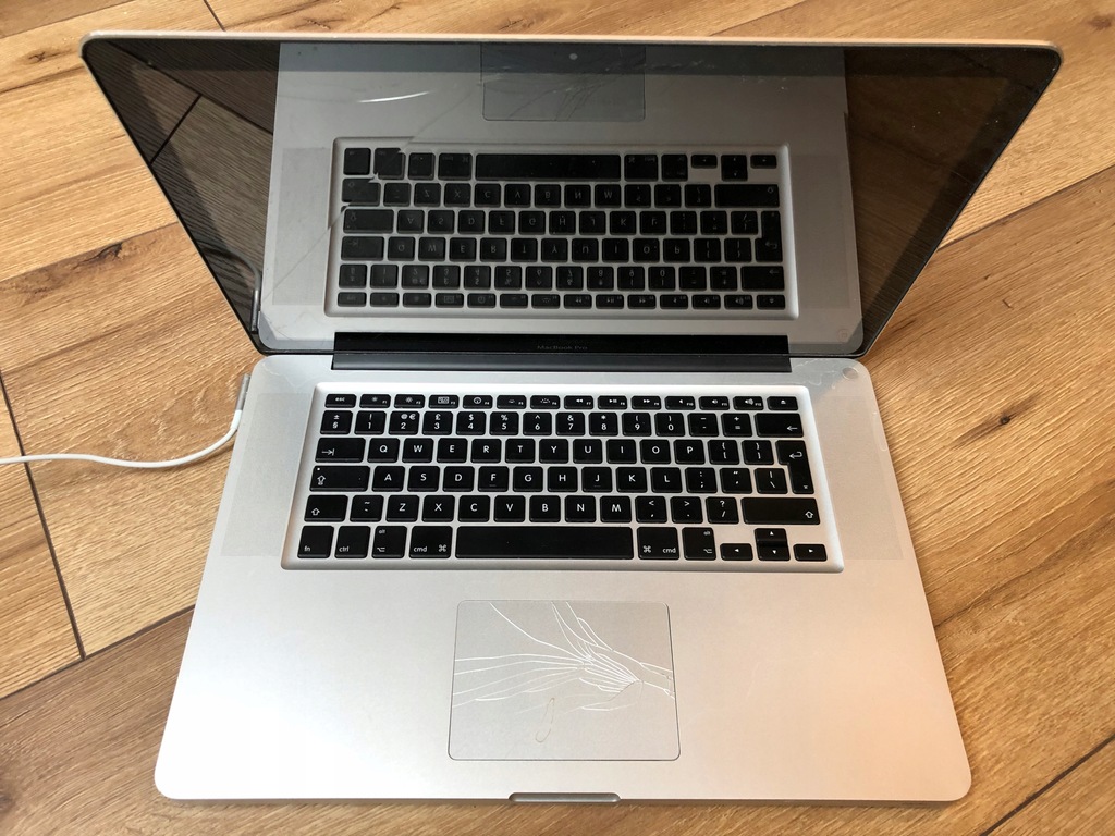 APPLE MACBOOK PRO A1286 I7-2675QM AMD 6750M 512M