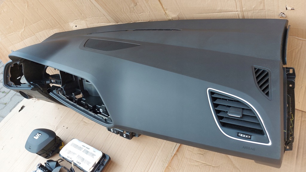 Deska konsola airbag SEAT LEON III 3 5f 2018 LIFT 12269794694 oficjalne archiwum Allegro