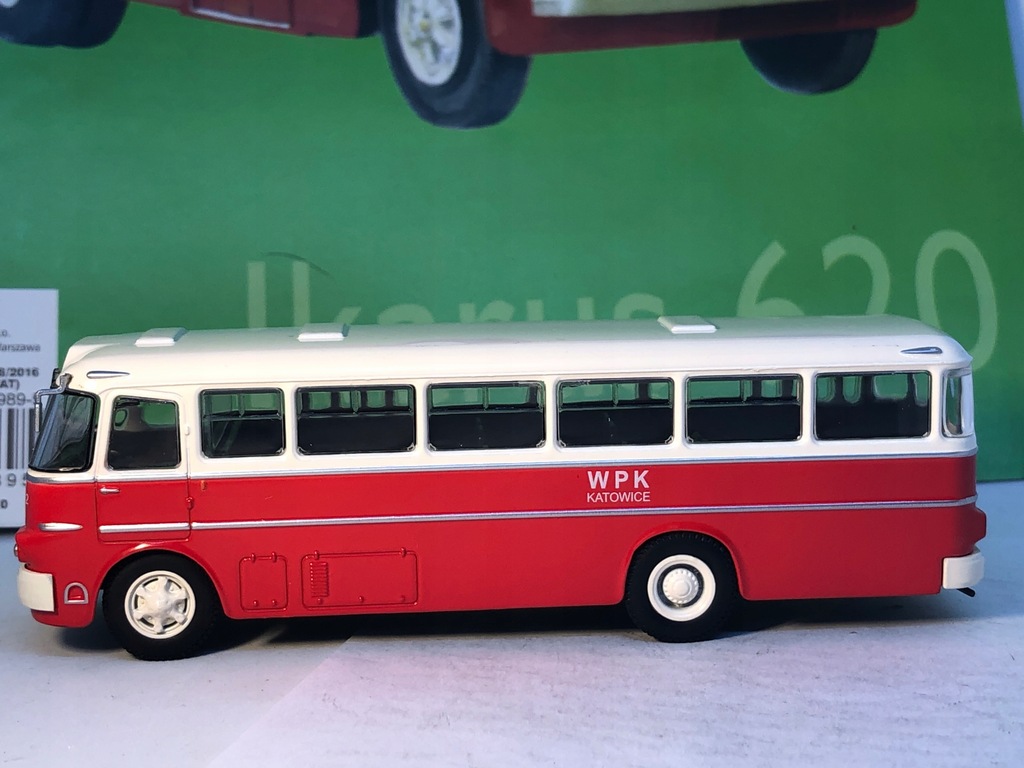 Kultowe auto prl-u Ikarus 620 1:72 E736