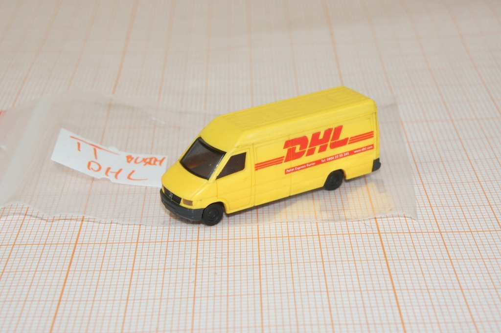 Auto na makietę skali N 1/160 Mercedes DHL BUSCH