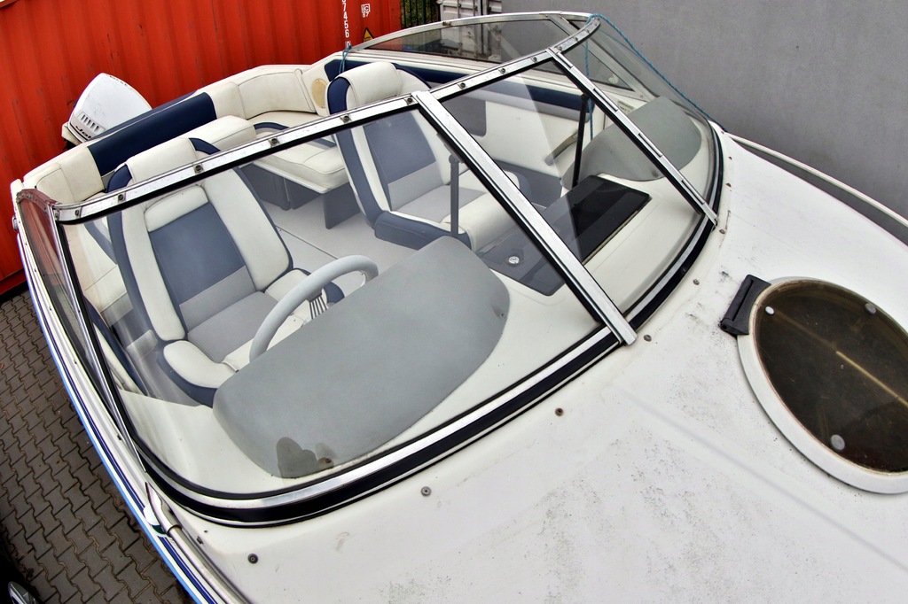 Купить Моторная лодка Four Winns 195 Sundowner Johnson V6 150: отзывы, фото, характеристики в интерне-магазине Aredi.ru