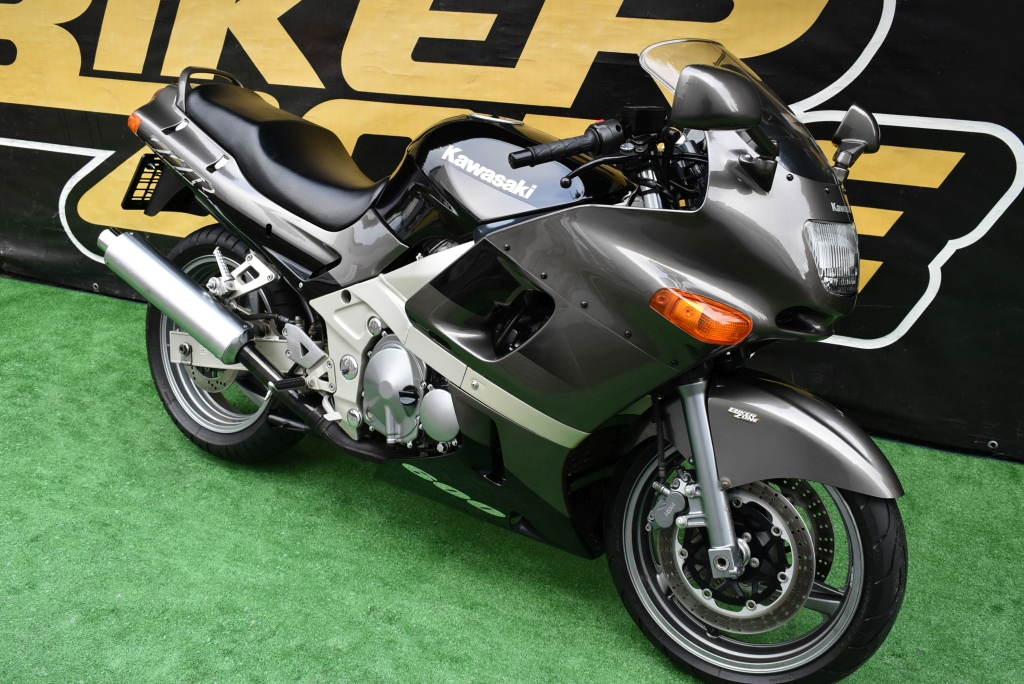 KAWASAKI ZZR 600 1999 IDEALNY BEZWYPADKOWY RATY