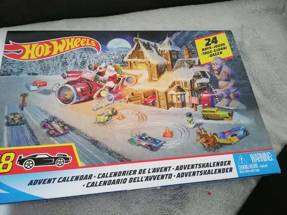 HOT WHEELS KALENDARZ ADWENTOWY FKF95