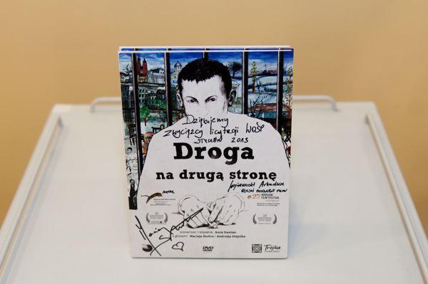 "Droga na drugą stronę" DVD  z autografami egz. 2