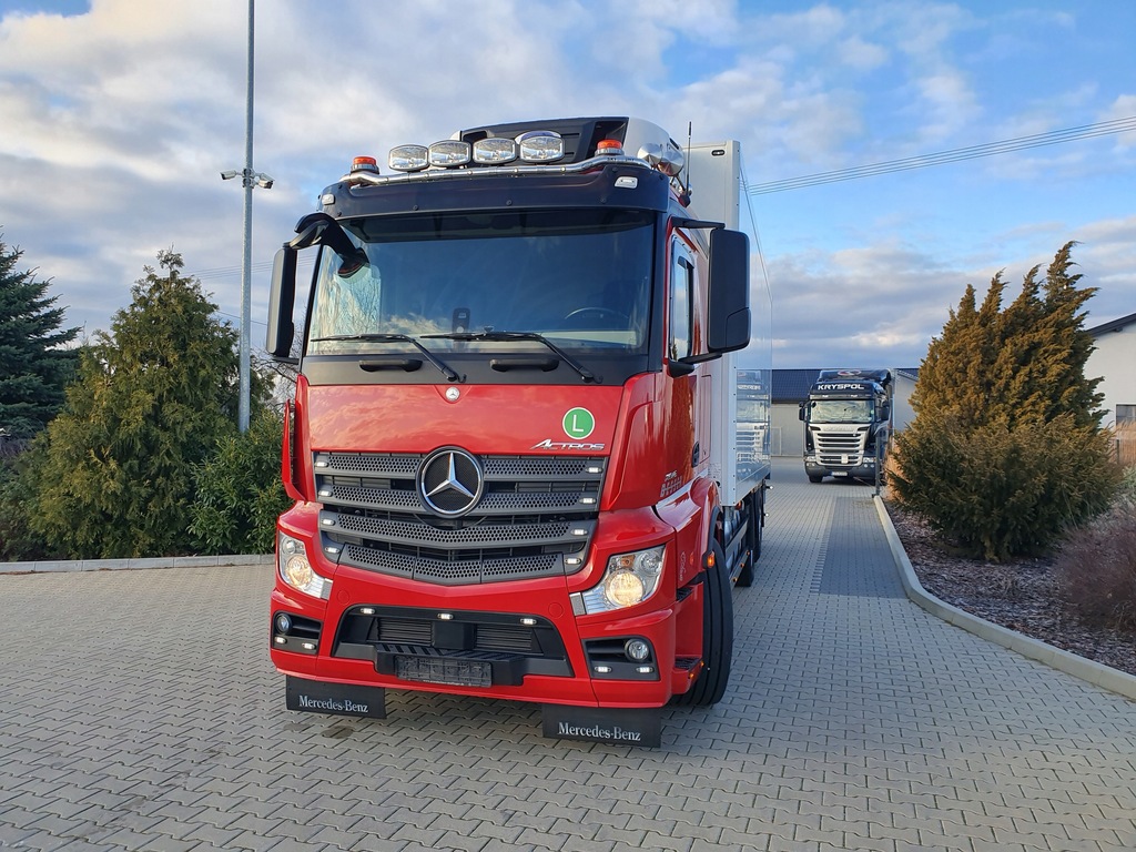 MercedesBenz ACTROS Chłodnia Euro 6 JAK NOWY