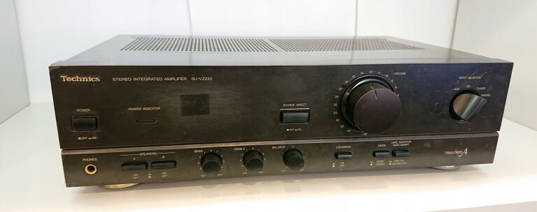 WZMACNIACZ TECHNICS SU-VZ220