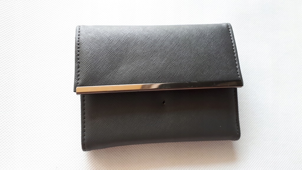 Reserved stylowy portfel