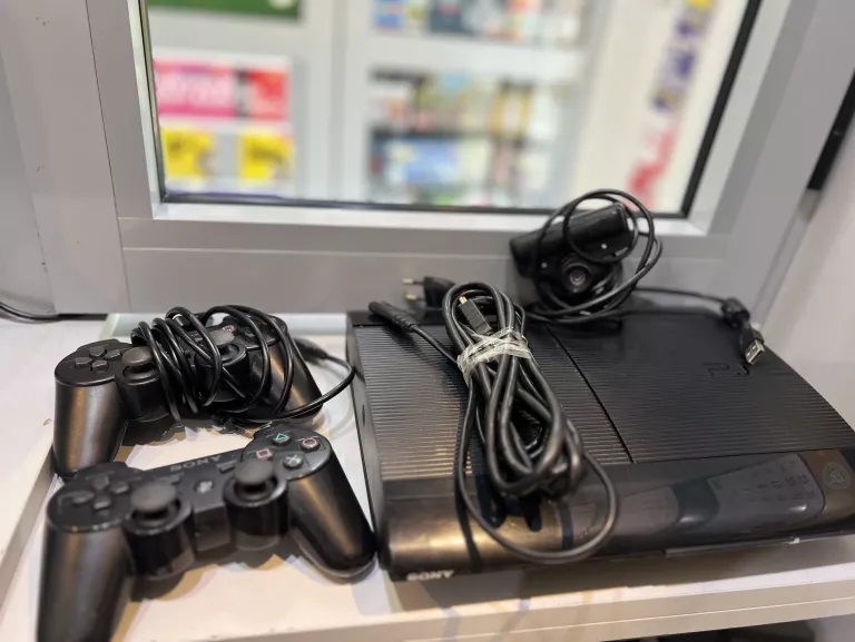 KONSOLA SONY PS3 CECH -4004A 500GB + 2 PADY JEDEN NIEORYG + KAM