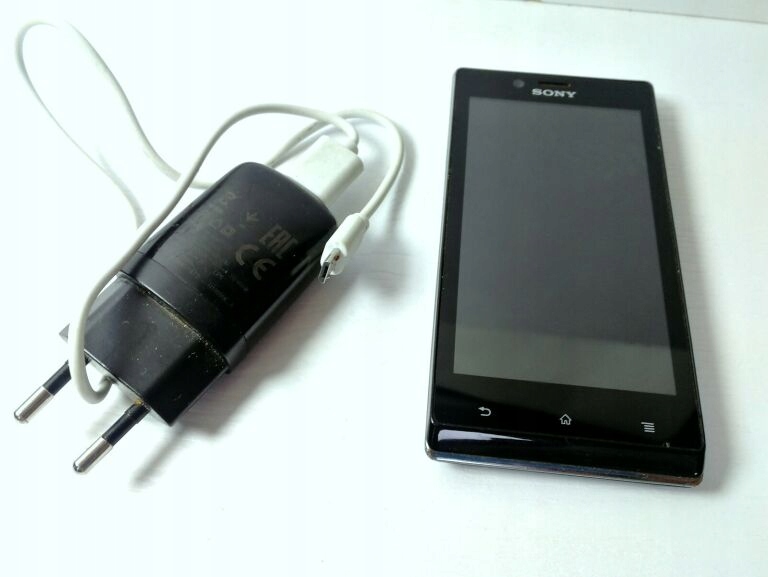 TELEFON SONY XPERIA J