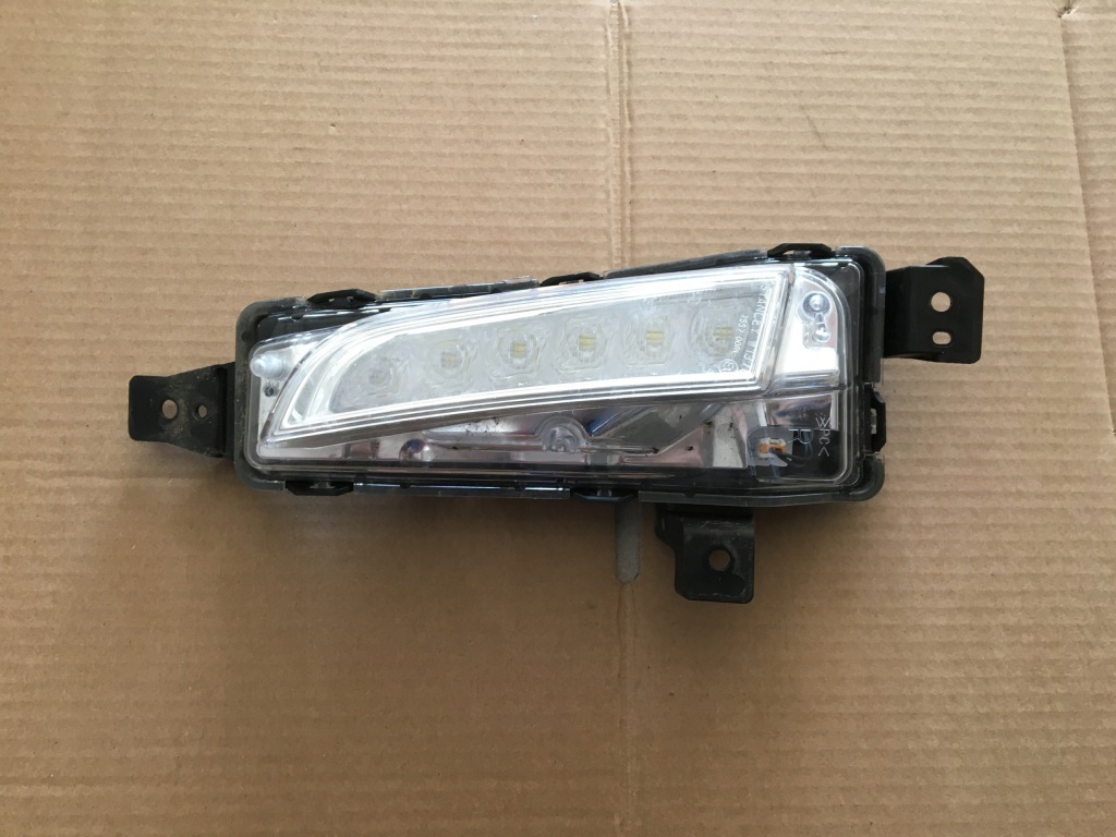 SUZUKI VITARA III 15- HALOGEN ŚWIATŁO DRL PRAWY PRZÓD LAMPA PRAWA LED
