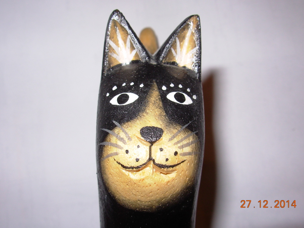 Figurka drewniany czarny kot