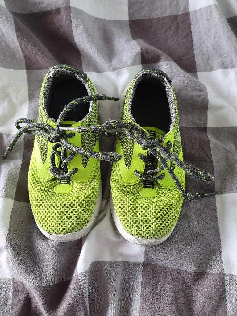 zara adidaski neon 27