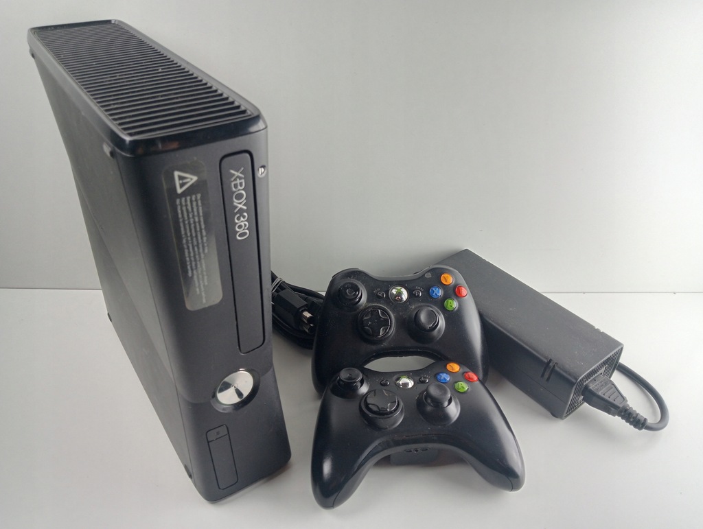 Konsola Microsoft Xbox 360 czarny 2 PADY