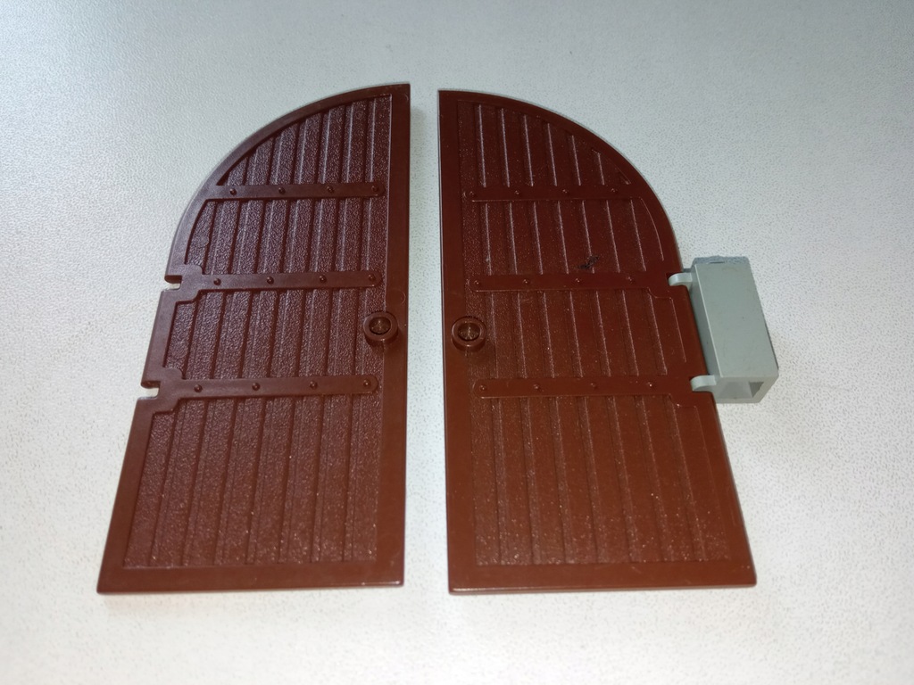 lego 2400 - brama 1 x 5 x 10 brązowa - 2 sztuki